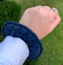 Load image into Gallery viewer, Eyelet Stripe Scrunchie - Knitting Pattern