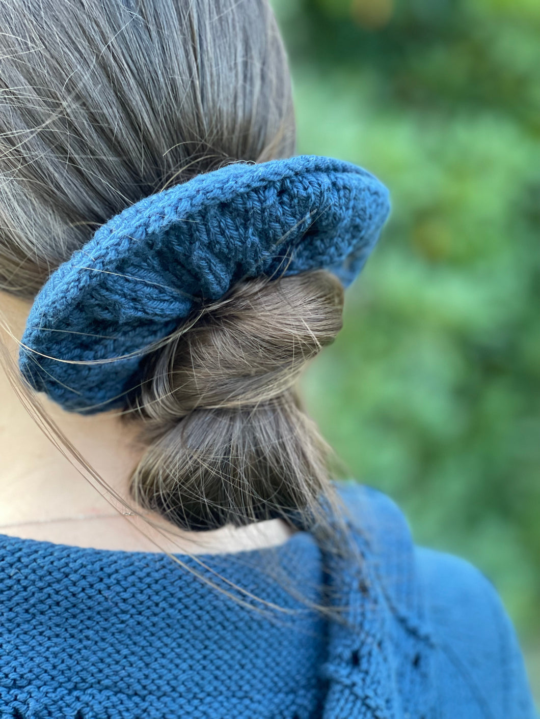 Eyelet Stripe Scrunchie - Knitting Pattern